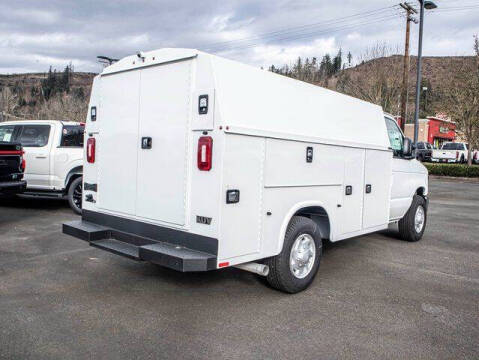 2025 Ford E-Series