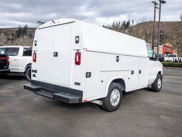2025 Ford E-Series