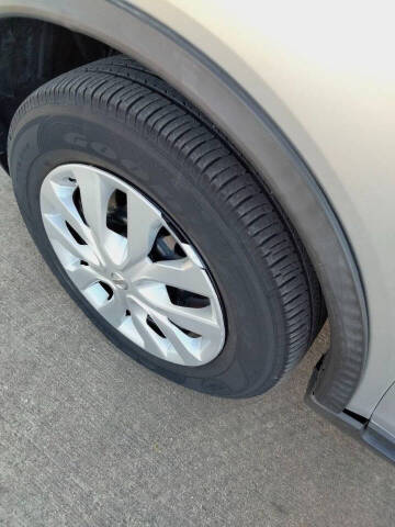 2018 Nissan Rogue SV