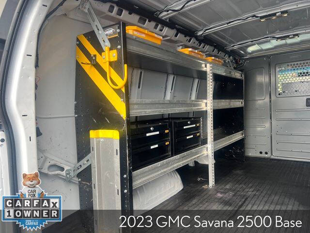 2023 GMC Savana 2500