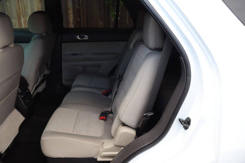 2015 Ford Explorer