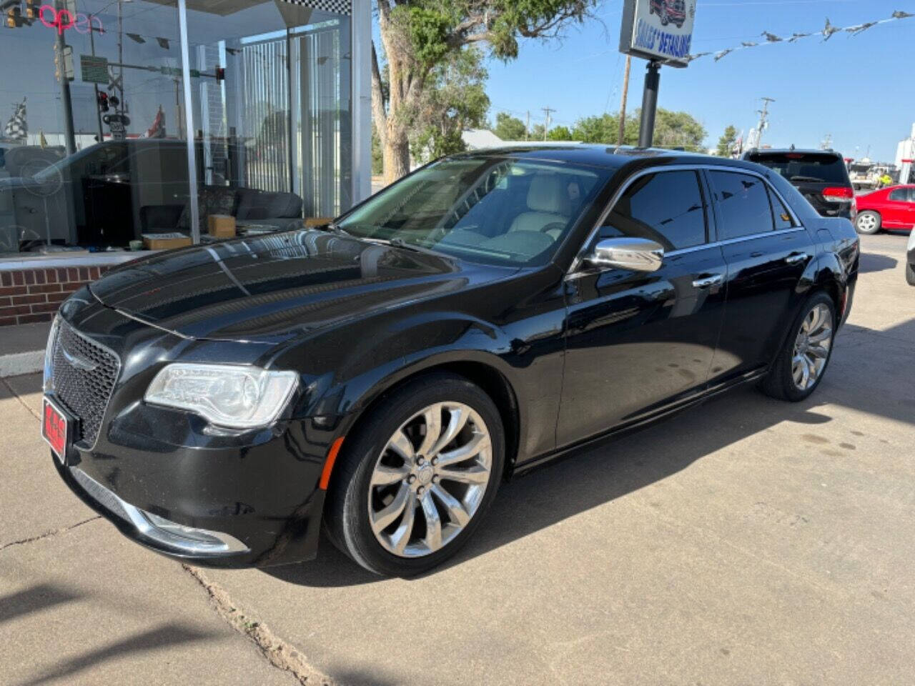 2018 Chrysler 300 for sale at Kansas Auto Sales in Ulysses, KS