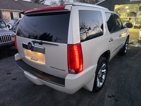 2013 Cadillac Escalade Platinum Edition