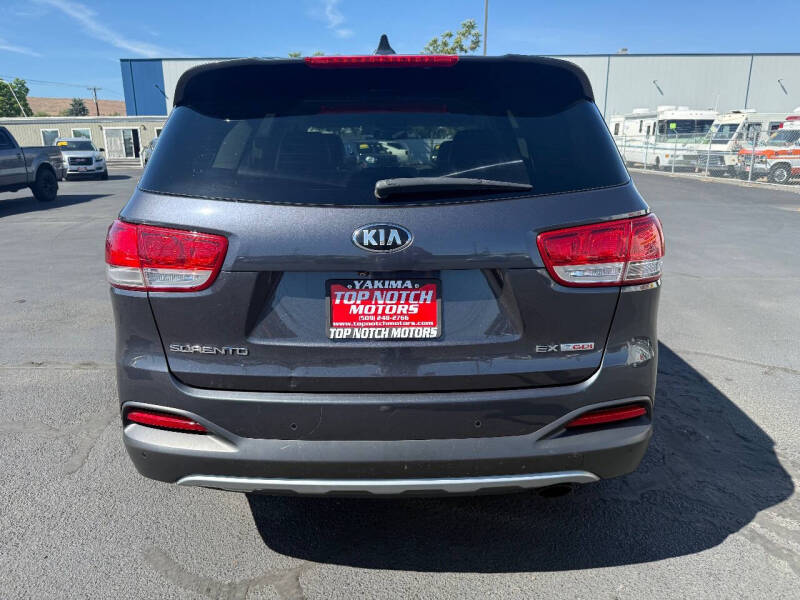 2017 Kia Sorento EX
