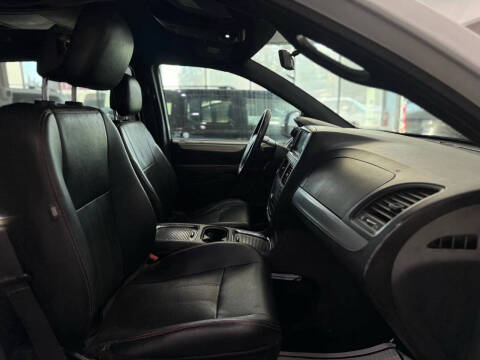 2014 Dodge Grand Caravan R/T