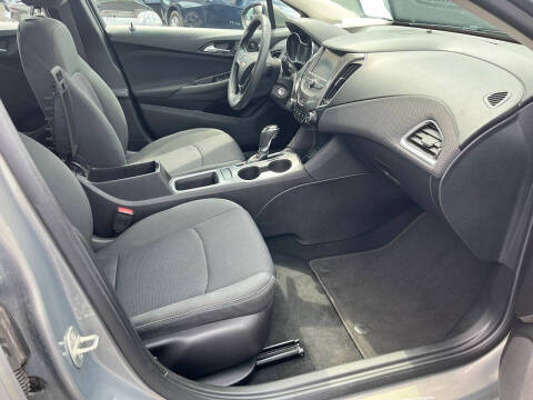 2017 Chevrolet Cruze LT Auto