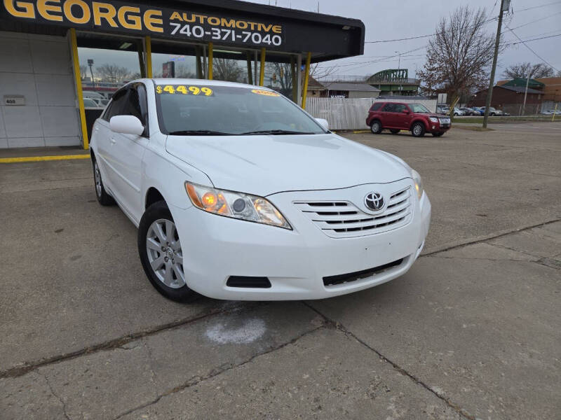 2009 Toyota Camry LE's photo