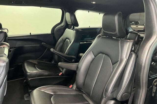 2024 Chrysler Pacifica Plug-In Hybrid