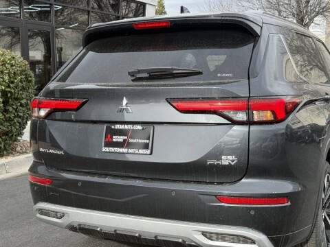 2025 Mitsubishi Outlander PHEV
