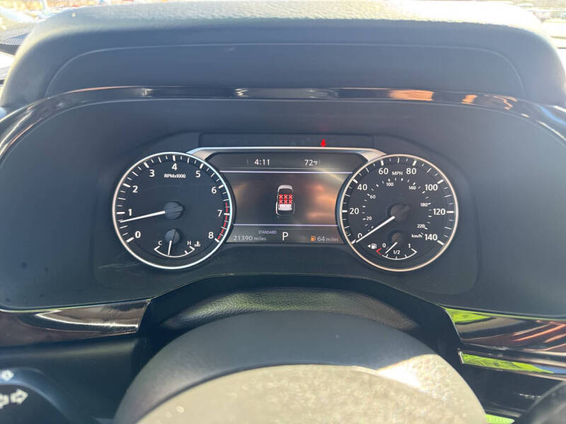 2023 Nissan Pathfinder SL
