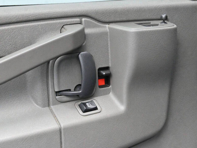 2022 Chevrolet Express 2500