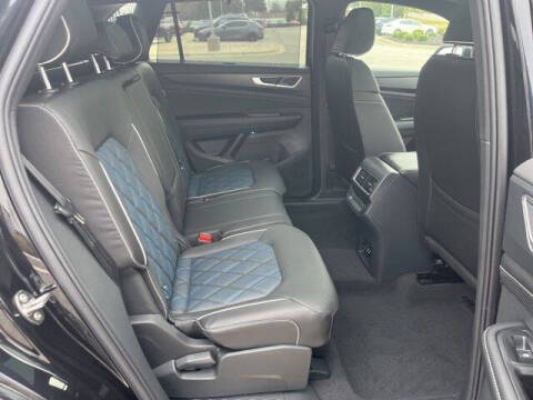 2026 Volkswagen Atlas Cross Sport SEL Premium R-Line 4Motion