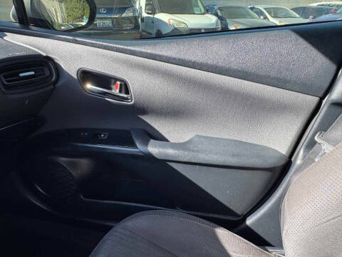 2016 Toyota Prius Two