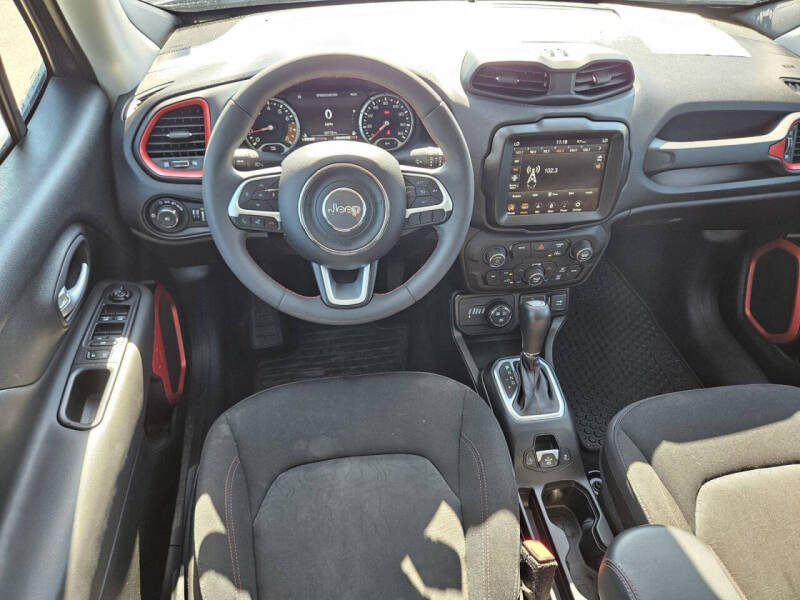 2023 Jeep Renegade Trailhawk