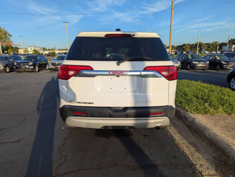 2017 GMC Acadia SLE-1