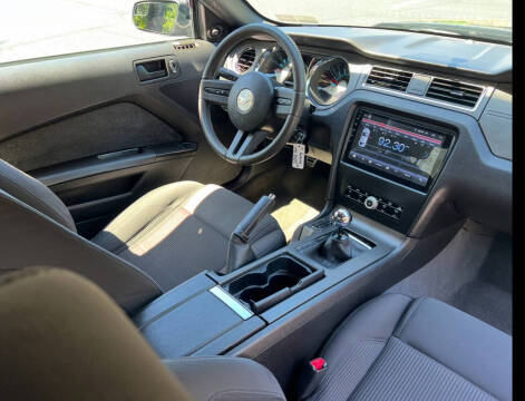 2012 Ford Mustang V6 Premium