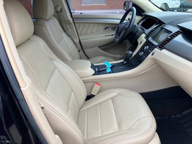 2016 Ford Taurus SEL