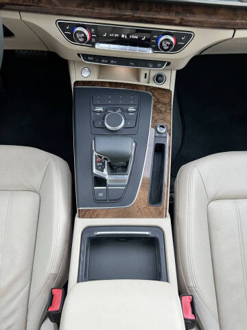 2018 Audi Q5 2.0T quattro Premium Plus