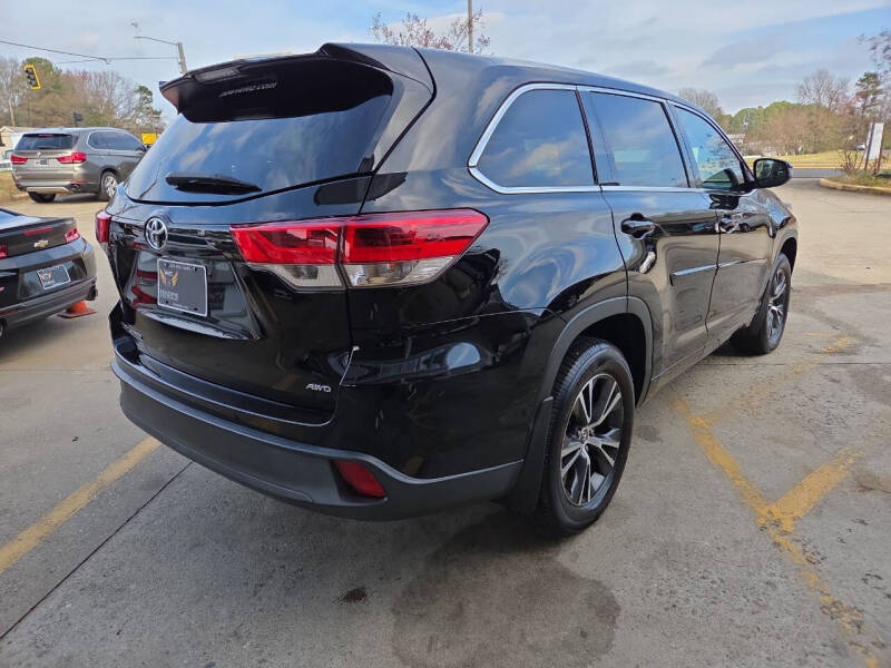 2017 Toyota Highlander LE