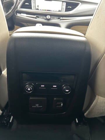 2021 Buick Enclave Essence