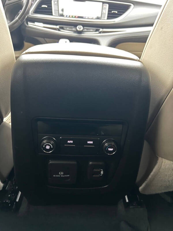 2021 Buick Enclave Essence