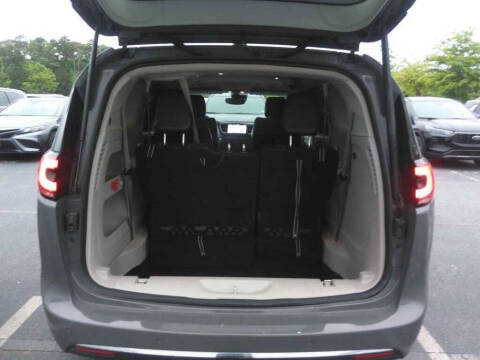 2023 Chrysler Pacifica Touring L