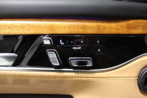 2022 Jeep Grand Wagoneer Series III