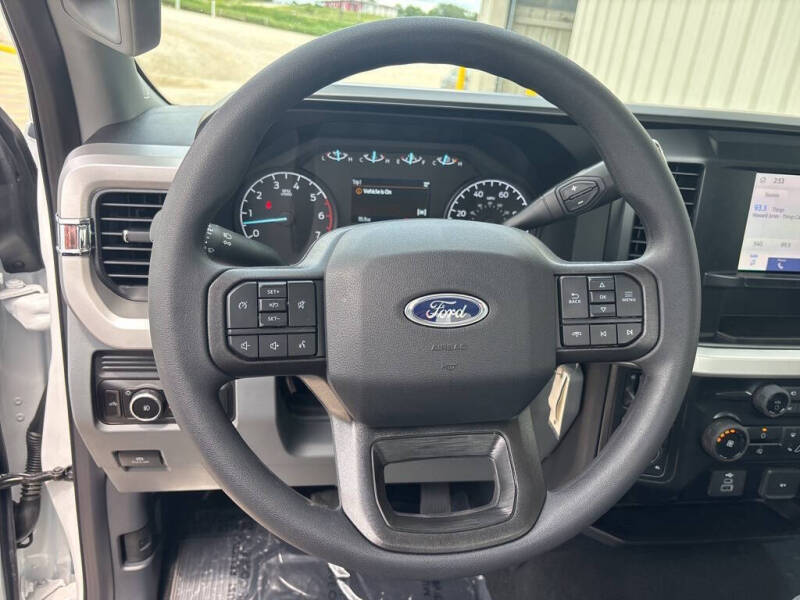 2025 Ford F-350 Super Duty XL