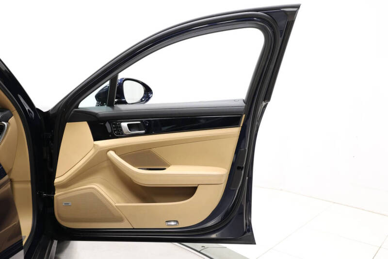 2018 Porsche Panamera