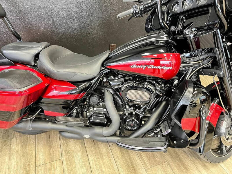 2017 Harley-Davidson CVO Street Glide * SCREAMIN EA