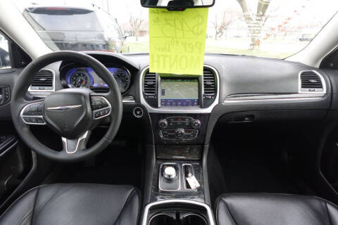 2023 Chrysler 300 Touring L