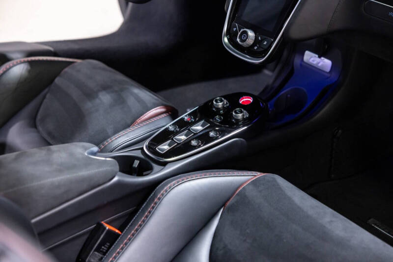2022 McLaren GT