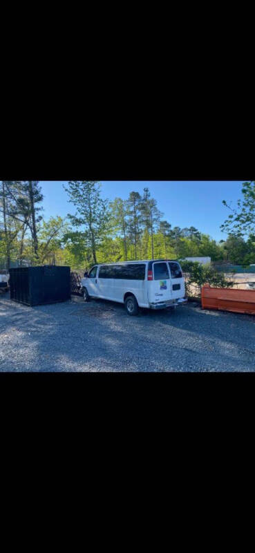 2011 Chevrolet Express LS's photo