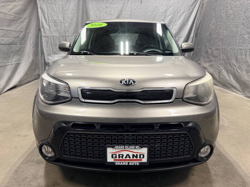 2016 Kia Soul +