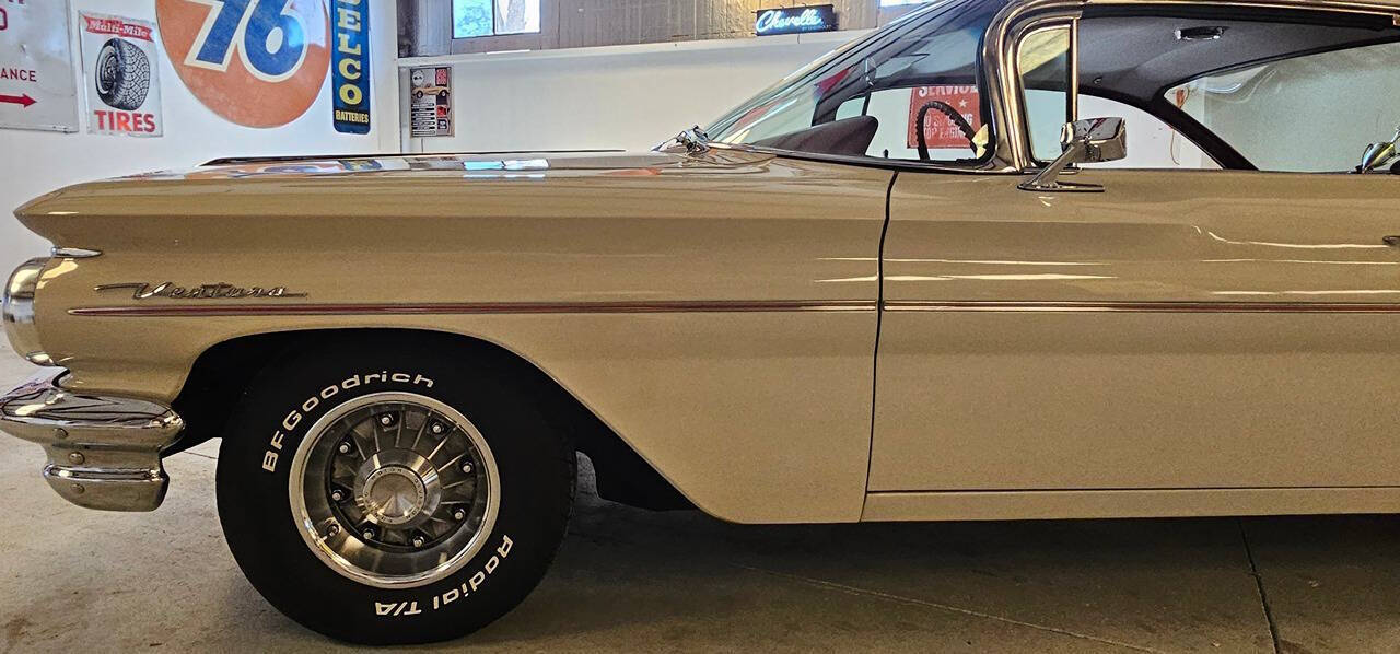 1960 Pontiac Ventura 35