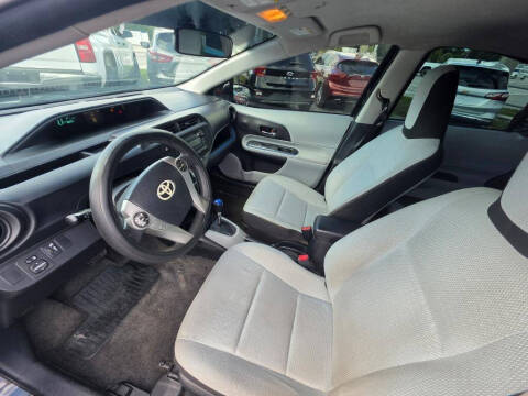 2013 Toyota Prius c