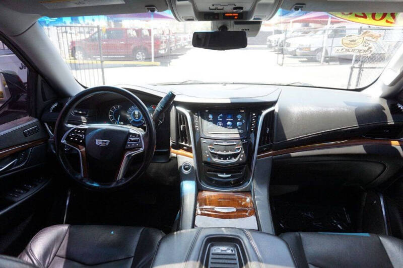 2020 Cadillac Escalade Luxury