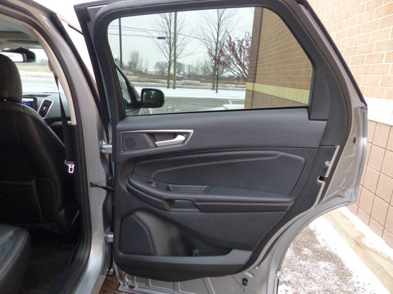 2023 Ford Edge Titanium