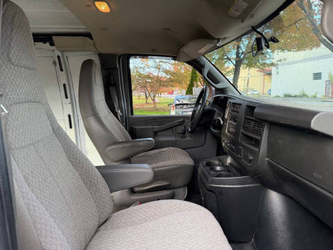 2019 Chevrolet Express 2500