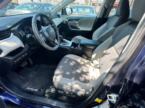 2021 Toyota RAV4 Hybrid XLE