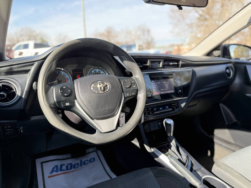 2017 Toyota Corolla LE