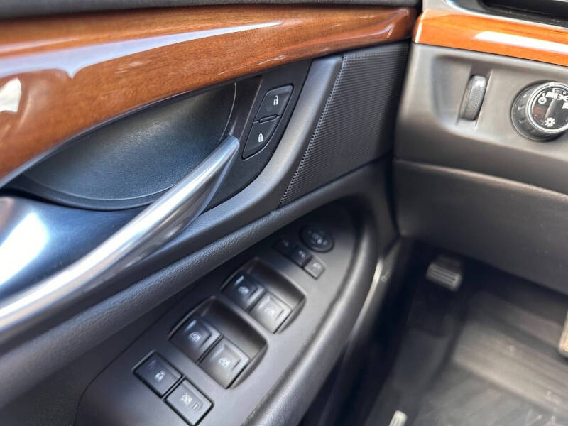 2017 Cadillac Escalade Luxury