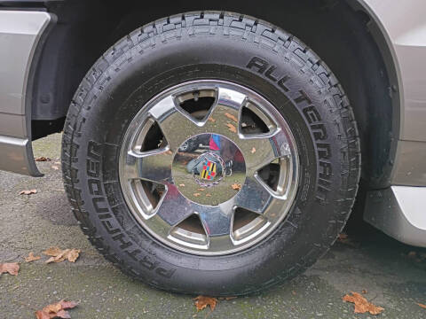 2003 Cadillac Escalade