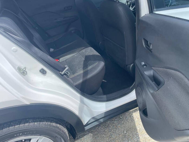 2020 Nissan Kicks S
