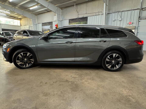 2018 Buick Regal TourX Essence