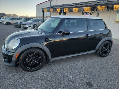 2012 MINI Cooper Hardtop for sale at BELOW BOOK AUTO SALES in Idaho Falls ID