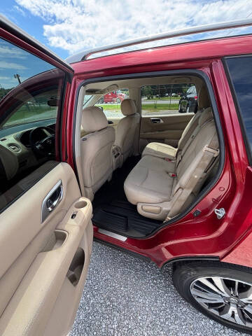 2017 Nissan Pathfinder SV