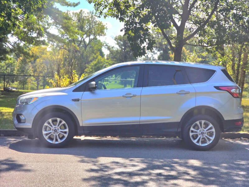 2017 Ford Escape SE photo 3