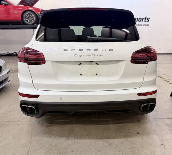 2017 Porsche Cayenne Turbo