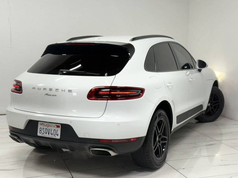 2017 Porsche Macan